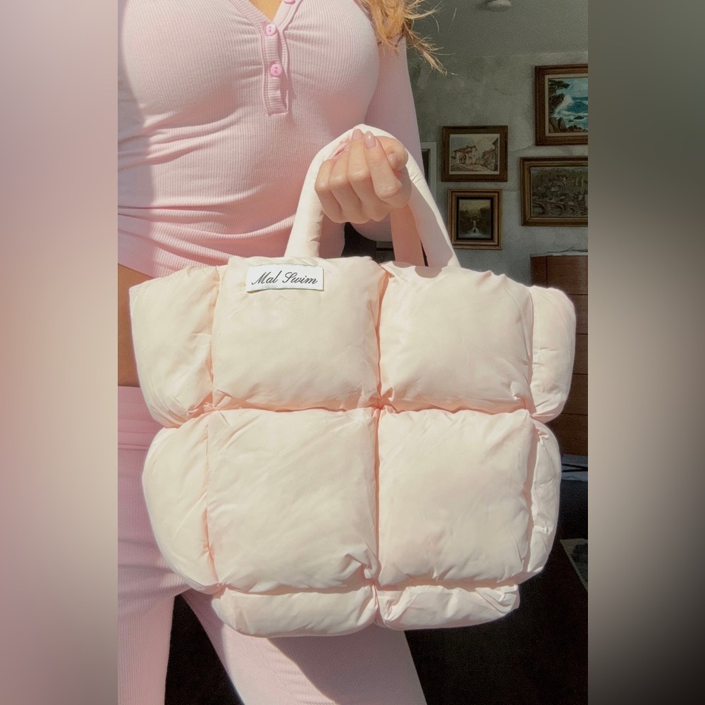 Puff Insulated Quilted Swim Wear Tote in Soft Pink NWOT